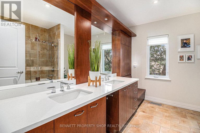 28239402/1934-lenester-avenue/mckellar-heightsglabar-park/ottawa/ontario/K2A1J9_16