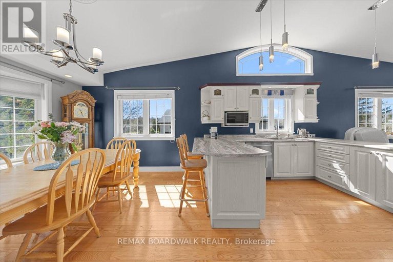 29641184/1210-barnett-drive/cumberland-village/ottawa/ontario/K4C1C7_33