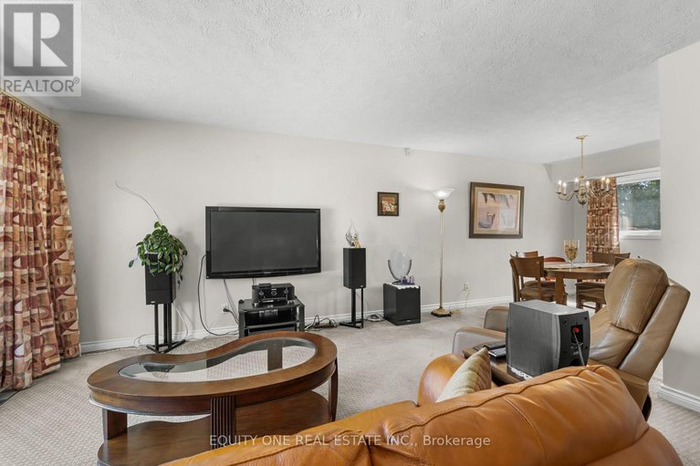 28820512/2-parkside-crescent/meadowlandscrestview/ottawa/ontario/K2G3B5_7