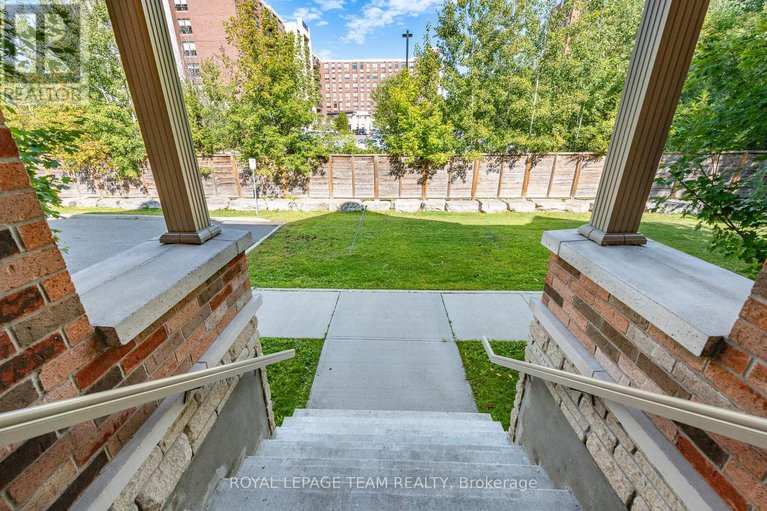28869009/634-danaca-private/carson-meadows/ottawa/ontario/K1K2V7_4