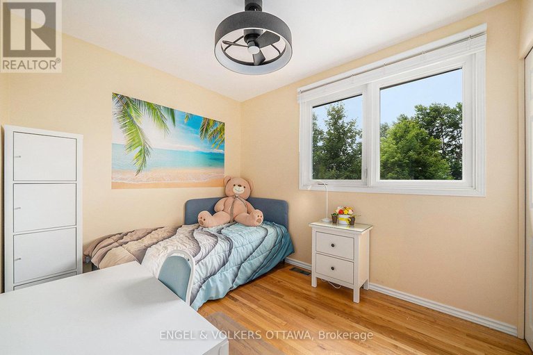 28574224/1841-lorraine-avenue/urbandale-acres/ottawa/ontario/K1H6Z7_20