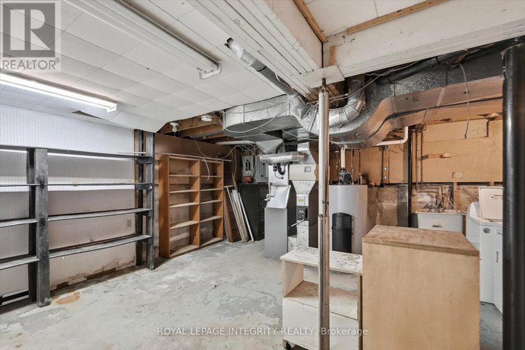 29431124/1735-bonaventure-terrace/convent-glen-south/ottawa/ontario/K1C1W5_31