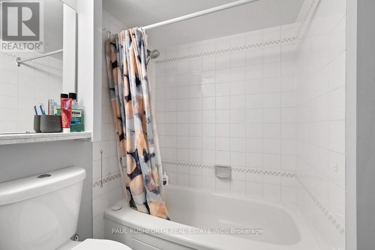 29615589/202-939-north-river-road/overbrook/ottawa/ontario/K1K3V2_24