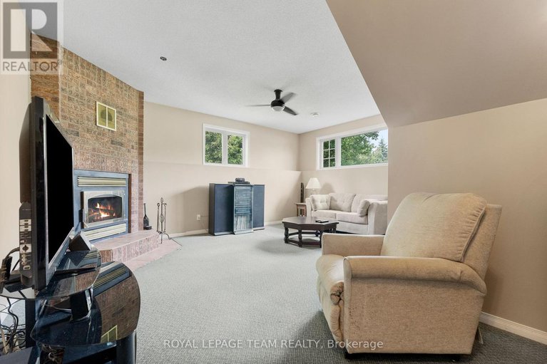 28503825/79-mountain-view-road/mcnabbraeside-twps/mcnabbraeside/ontario/K7S3G9_24
