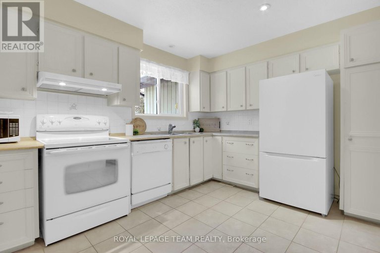 27879271/6-meadowmist-court/stittsville-central/ottawa/ontario/K2S1B9_15