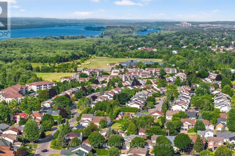 29023134/924-beauchamp-avenue/hiawatha-parkconvent-glen/ottawa/ontario/K1C3A8_20