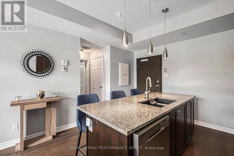 28485160/203-140-montblanc-pvt/convent-glen-north/ottawa/ontario/K1C0B3_13