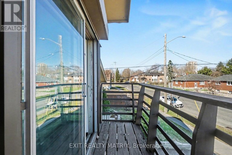 29680683/1864-lenester-avenue/mckellar-heightsglabar-park/ottawa/ontario/K2A3W8_29