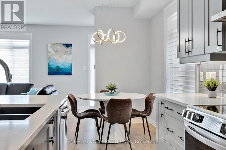 28377095/624-mikinak-road/cfb-rockcliffe-and-area/ottawa/ontario/K1K3X7_17