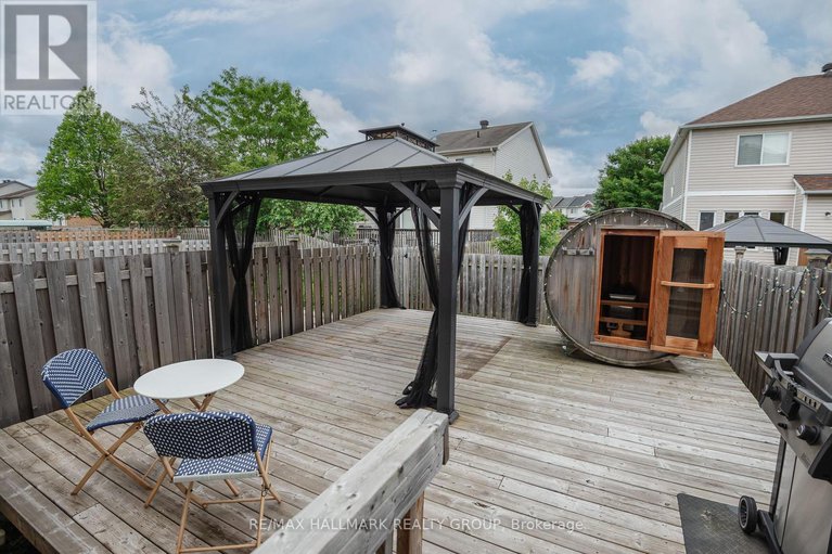 28443105/208-sittelle-private/fallingbrookgardenway-south/ottawa/ontario/K4A1G1_43
