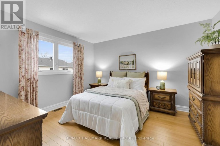 29571955/5-ellisson-way/hunt-club-park/ottawa/ontario/K1G4N9_29