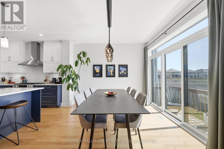 29652155/540-bobolink-ridge/stittsville-south/ottawa/ontario/K2S2N6_11