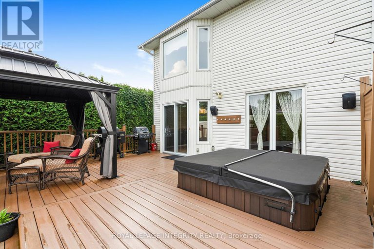 28811123/1659-toulouse-crescent/orleanssunridge/ottawa/ontario/K1C6K5_21