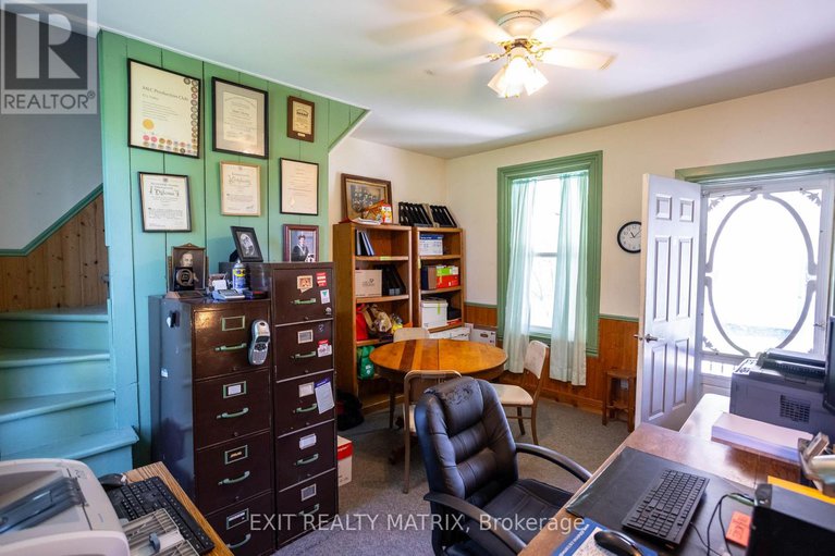 28439324/74-craig-street/village-of-russell/russell/ontario/K4R1A2_21