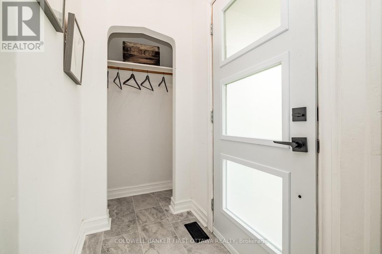 29134319/1-porter-street/stittsville-south/ottawa/ontario/K2S1P8_8