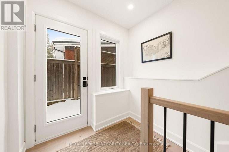 29407569/276-clare-street/westborohampton-park/ottawa/ontario/K1Z7E3_28