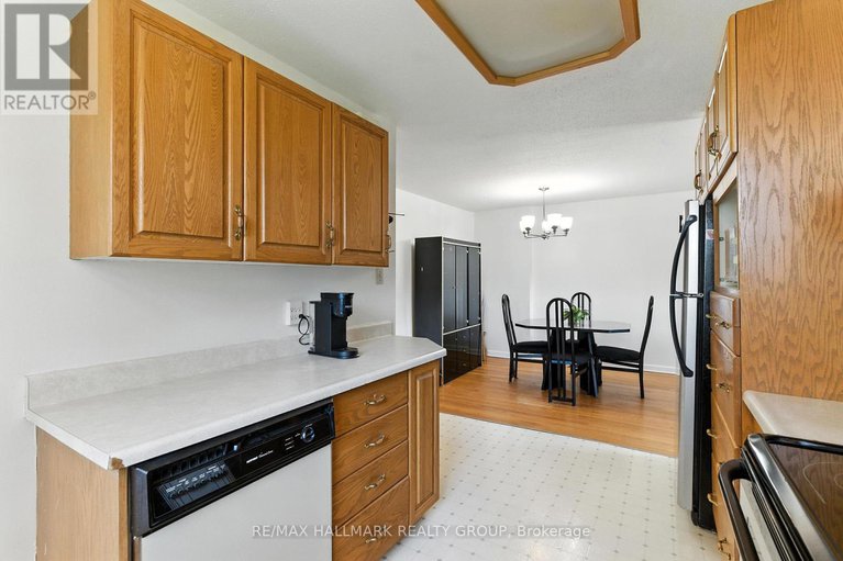 28647826/1127-maitland-avenue/copeland-park/ottawa/ontario/K2C2B8_17