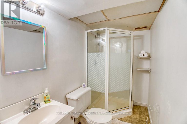 29026241/18-6475-colony-square/convent-glen-north/ottawa/ontario/K1C3E1_21