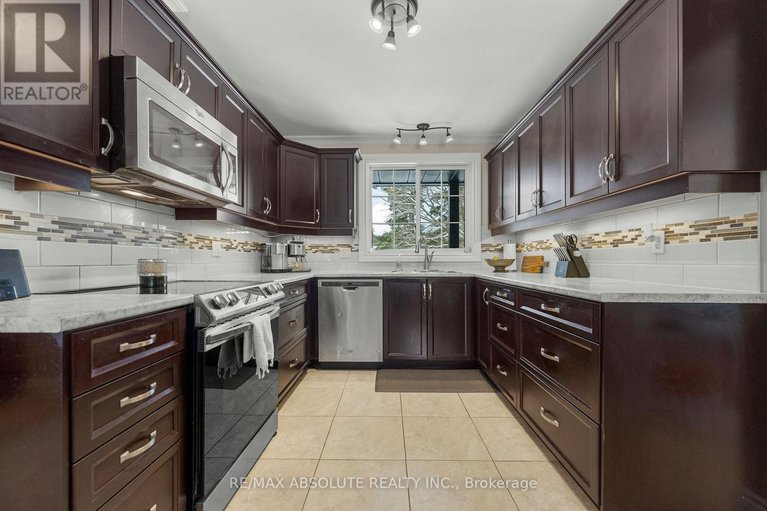 29301137/131-burns-drive/mcnabbraeside-twps/mcnabbraeside/ontario/K0A1G0_9