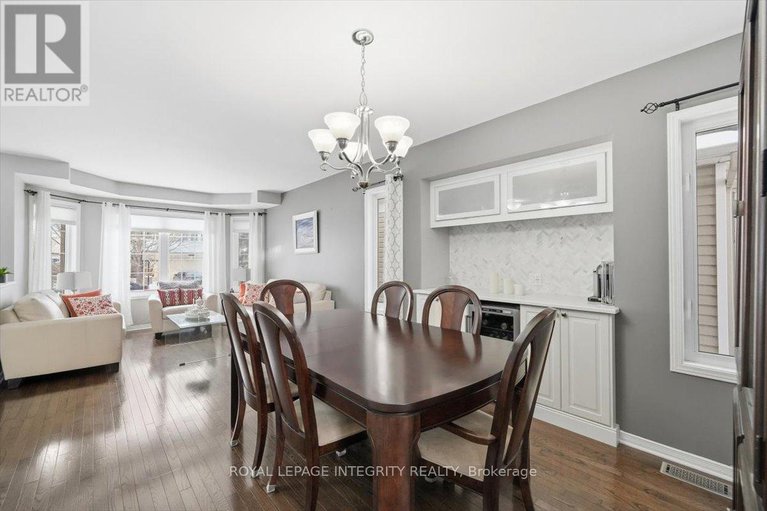 29381596/1110-luesby-crescent/fallingbrookgardenway-south/ottawa/ontario/K4A4X7_14