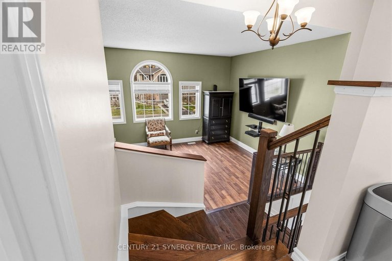 29678242/207-stiver-street/village-of-russell/russell/ontario/K4R1G9_24