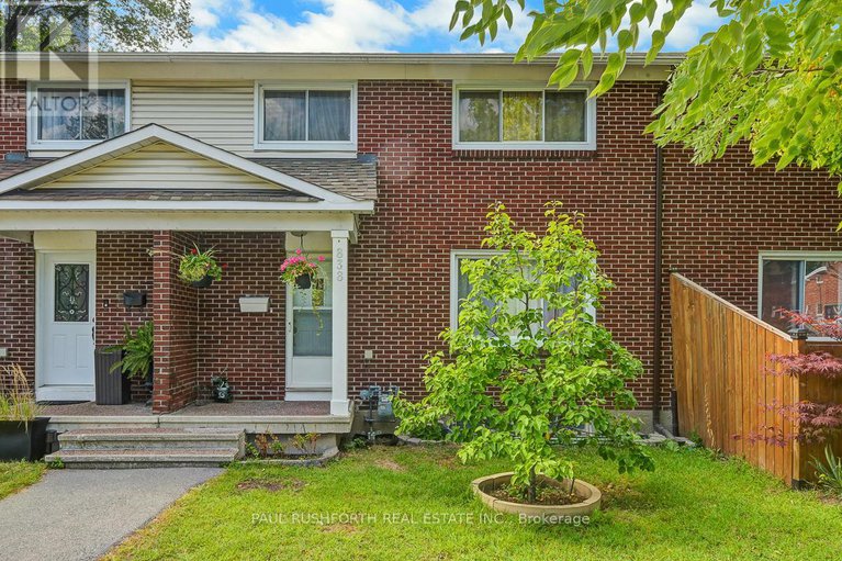 28834455/838-borthwick-avenue/castle-heightsrideau-high/ottawa/ontario/K1K2M8_1
