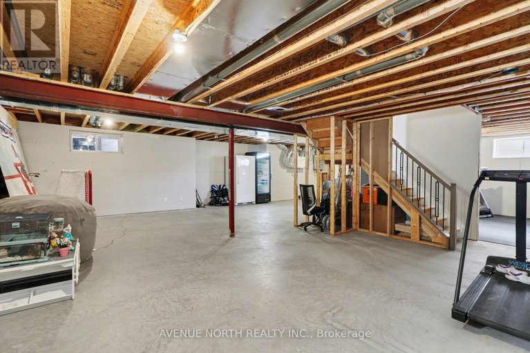 29584861/668-geneva-crescent/embrun/russell/ontario/K0A1W0_25