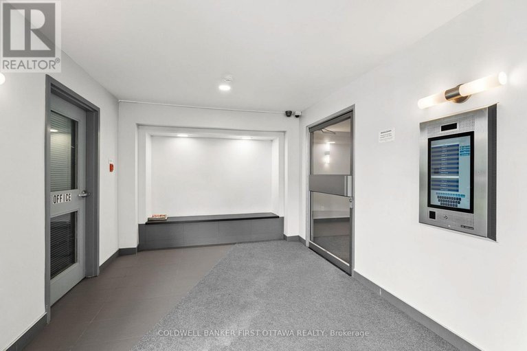 28820214/400-216-viewmount-drive/borden-farmstewart-farmcarleton-heightsparkwood-hills/ottawa/ontario/K2E7X4_3