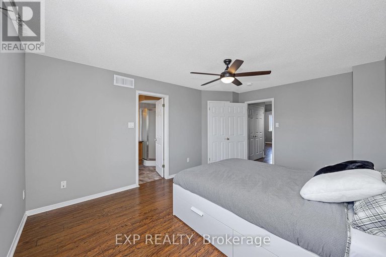 29225786/4596-ogilvie-walk-crescent/carson-grove/ottawa/ontario/K1J1G6_19