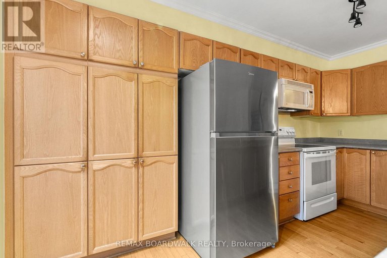 29251894/42-college-circle/castle-heights/ottawa/ontario/K1K4R8_14