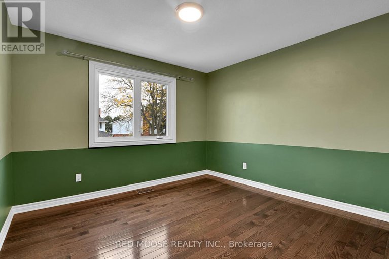 28966655/21-ramsgate-private/mooneys-bayriverside-park/ottawa/ontario/K1V8M4_32