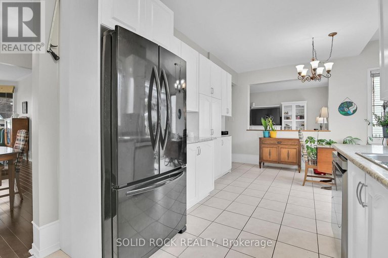 28372403/1824-mccallum-drive/fallingbrookgardenway-south/ottawa/ontario/K4A3T7_9