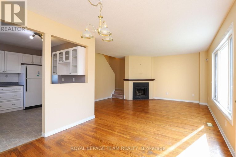 28562833/39-benlark-road/on-the-green/ottawa/ontario/K2J2L5_15