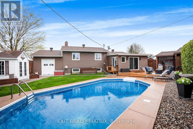 28299942/510-parisien-street/hawkesbury/hawkesbury/ontario/K6A3B6_30
