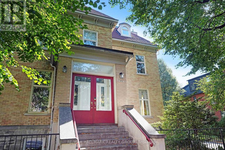 28961457/5-274-daly-avenue/sandy-hill/ottawa/ontario/K1N6G5_1