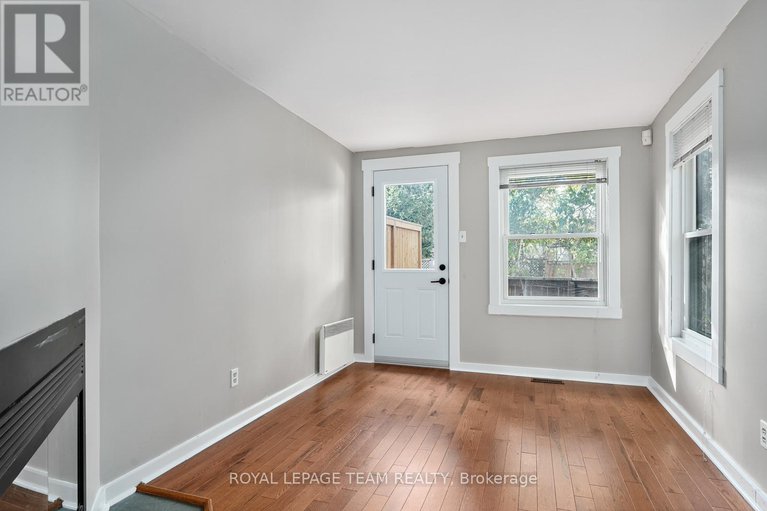 29003194/27-ivy-crescent/lindenlea/ottawa/ontario/K1M1Y1_12