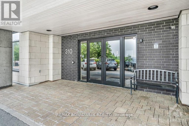 29223544/109-310-centrum-boulevard/bilberry-creekqueenswood-heights/ottawa/ontario/K1E0A3_4