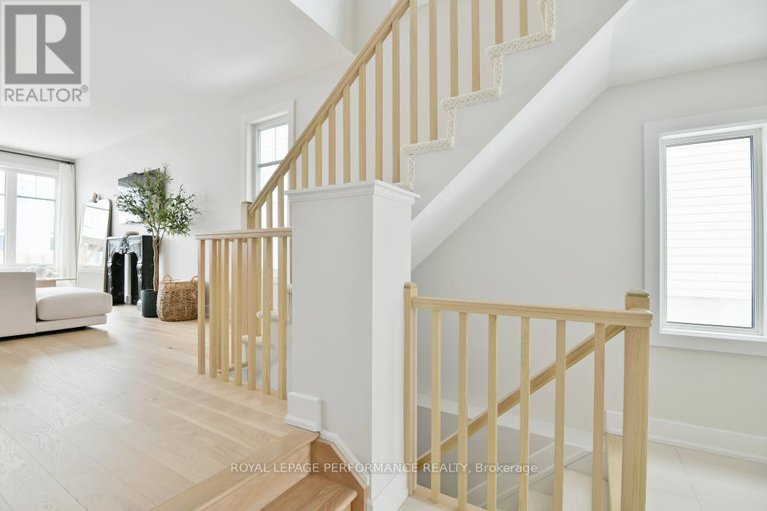 28971562/713-cap-diamant-way/camelot/ottawa/ontario/K4A1J6_3