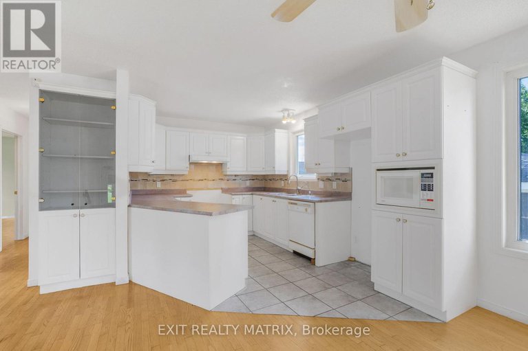 28785994/3704-pattee-road-e/champlain-twp/champlain/ontario/K6A2R2_13