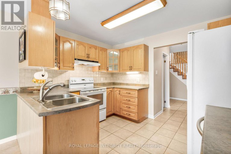 28999815/1659-toulouse-crescent/orleanssunridge/ottawa/ontario/K1C6K5_11