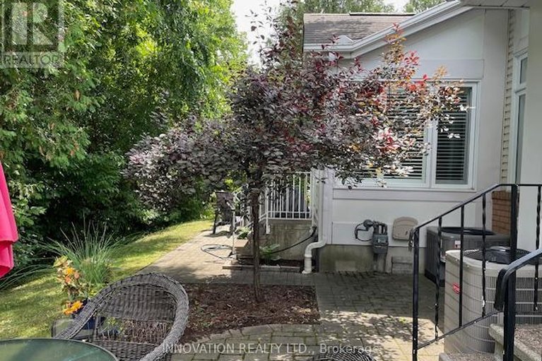 29360427/9-heather-glen-court/stittsville-central/ottawa/ontario/K2S1L3_44