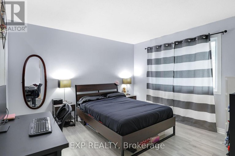 28834452/212-214-viewmount-drive/borden-farmstewart-farmcarleton-heightsparkwood-hills/ottawa/ontario/K2E7X3_18