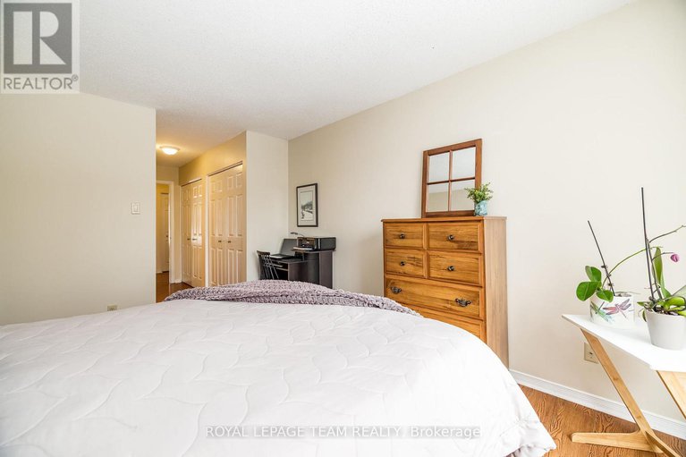 29288640/14-27-pine-needles-court/stittsville-central/ottawa/ontario/K2S1G5_23