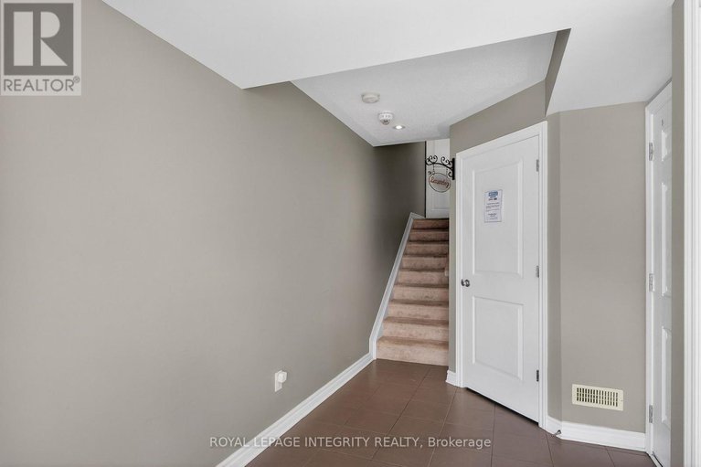 29442697/630-lauraleaf-crescent/half-moon-bay/ottawa/ontario/K2J6G9_5