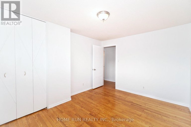 28597038/1292-meadowlands-drive-e/borden-farmstewart-farmcarleton-heightsparkwood-hills/ottawa/ontario/K2E6K5_28