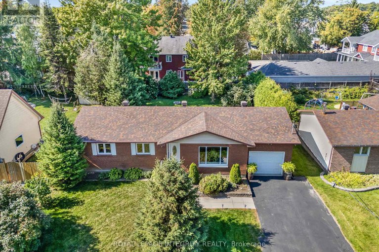 28899547/13-elm-avenue/village-of-russell/russell/ontario/K4R1B3_28
