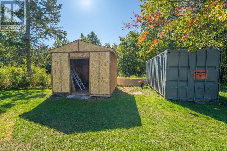 29066356/3960-farmers-way/carlsbad-springs/ottawa/ontario/K0A1K0_31