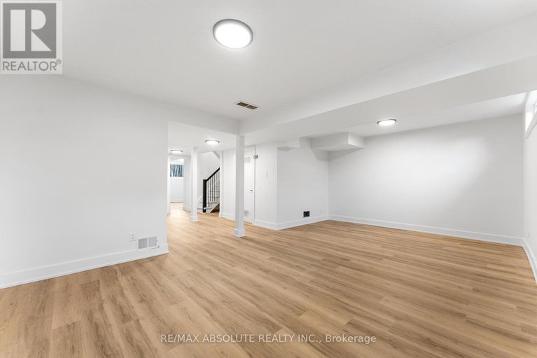 29114114/14-mulvagh-avenue/borden-farmstewart-farmcarleton-heightsparkwood-hills/ottawa/ontario/K2E6M6_21