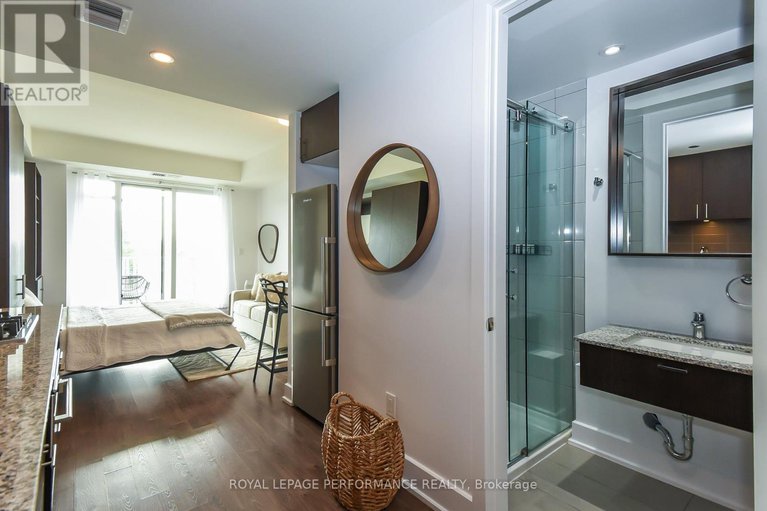 28437909/309a-7-marquette-avenue/vanier/ottawa/ontario/K1L8A7_20
