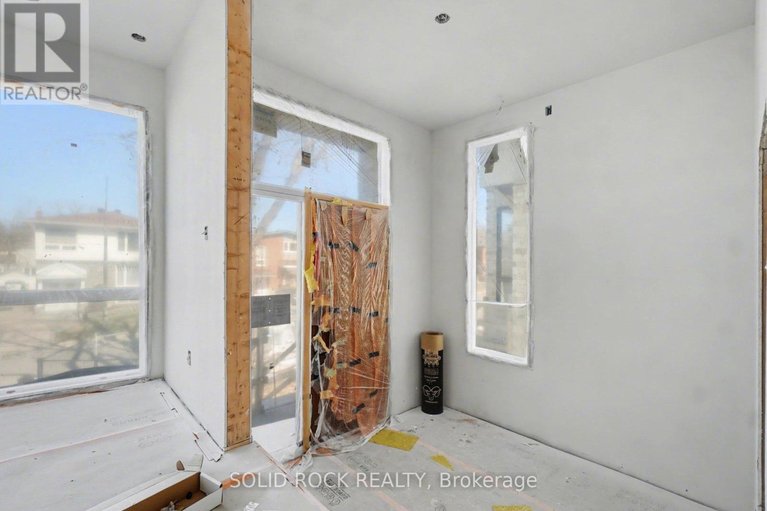 29669967/830-alpine-avenue/queensway-terrace-north/ottawa/ontario/K2B5R6_23